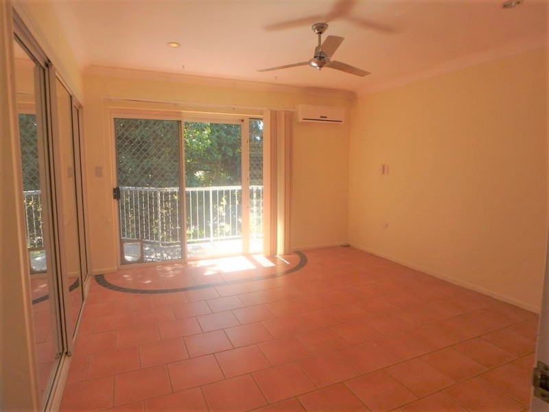 1/19 Second Avenue, Railway Estate QLD 4810