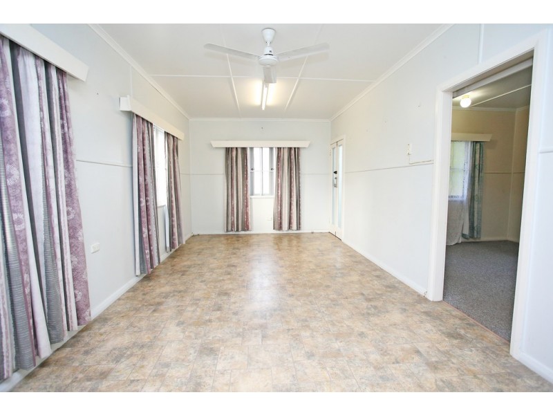 20 Railway Avenue, Railway Estate QLD 4810