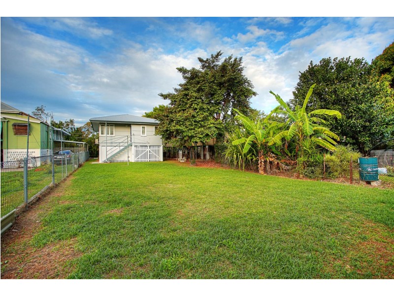 20 Railway Avenue, Railway Estate QLD 4810