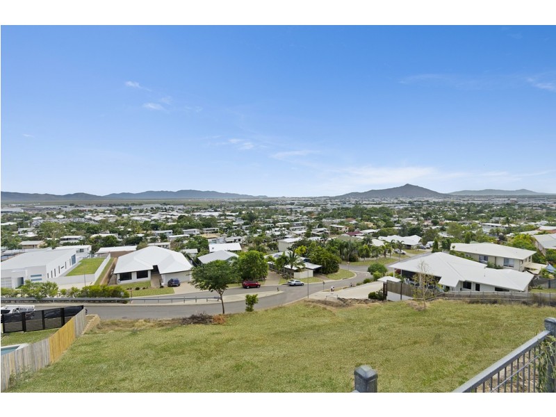 25-27 Kallanda Street, Mount Louisa QLD 4814