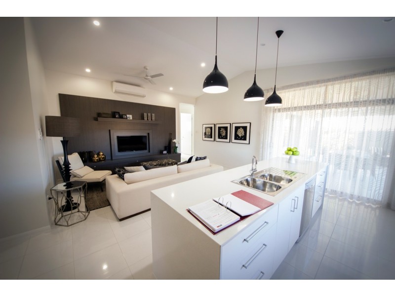 11 Featherwood Street, Mount Low QLD 4818