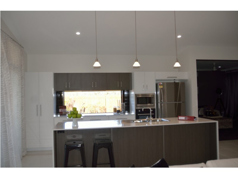 11 Featherwood Street, Mount Low QLD 4818