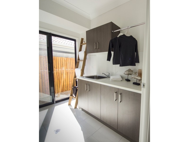 11 Featherwood Street, Mount Low QLD 4818