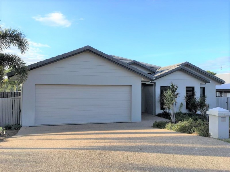 16 Hillock Crescent, Bushland Beach QLD 4818