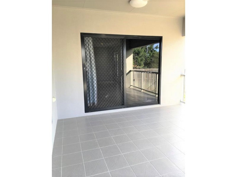 16 Hillock Crescent, Bushland Beach QLD 4818