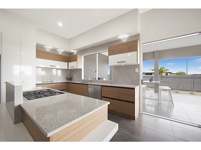 6 Featherwood Street, Mount Low QLD 4818