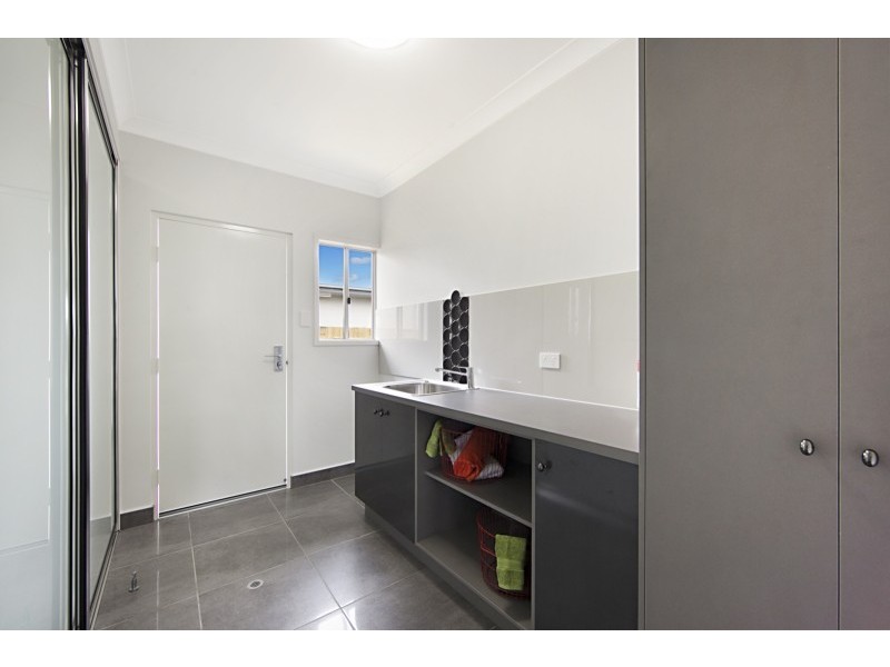 6 Featherwood Street, Mount Low QLD 4818