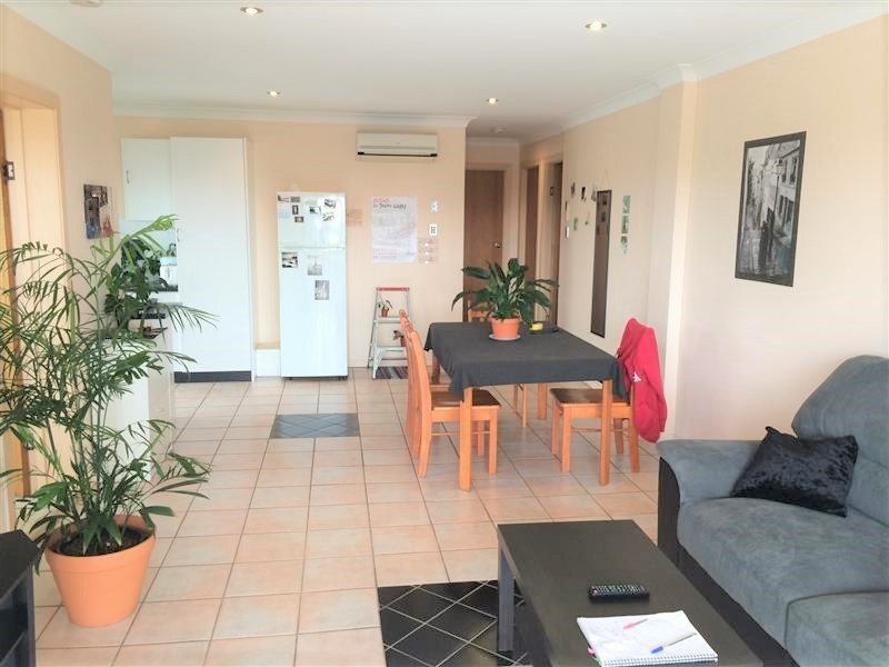 1/27 Gilbert Crescent, Castle Hill QLD 4810