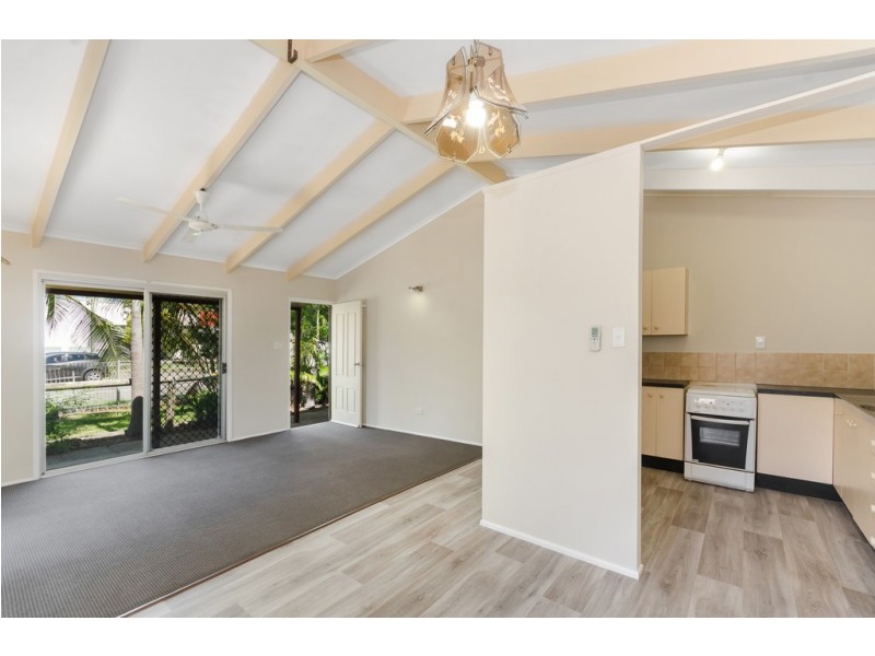 15 Palm Drive, Deeragun QLD 4818