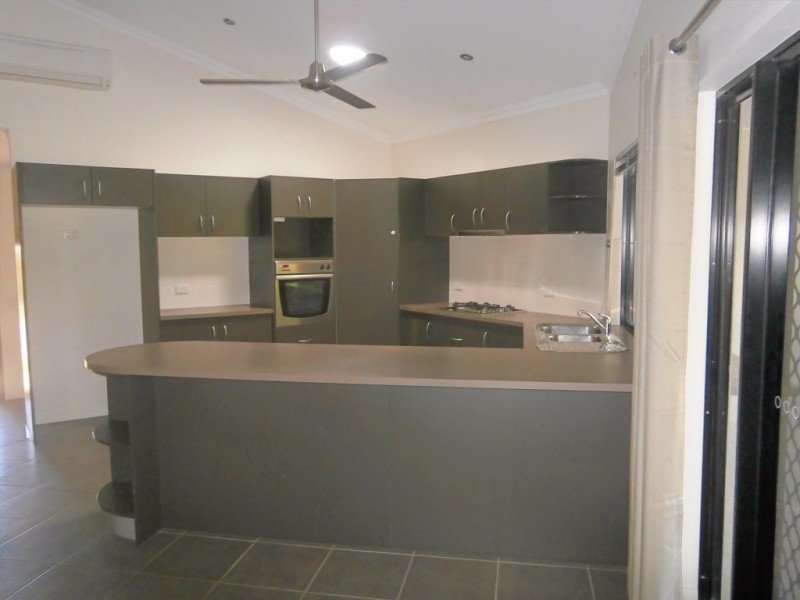 66 Shutehaven Circuit, Bushland Beach QLD 4818