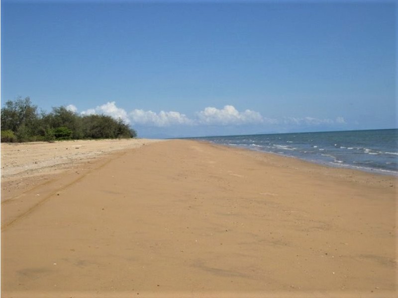 21 Howitson Drive, Balgal Beach QLD 4816