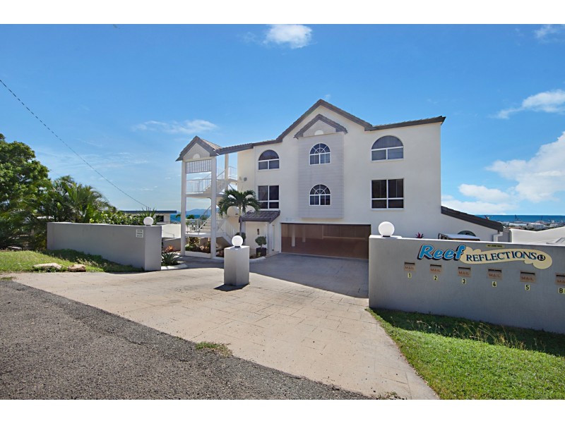 2/13 Hillside Crescent, Townsville QLD 4810