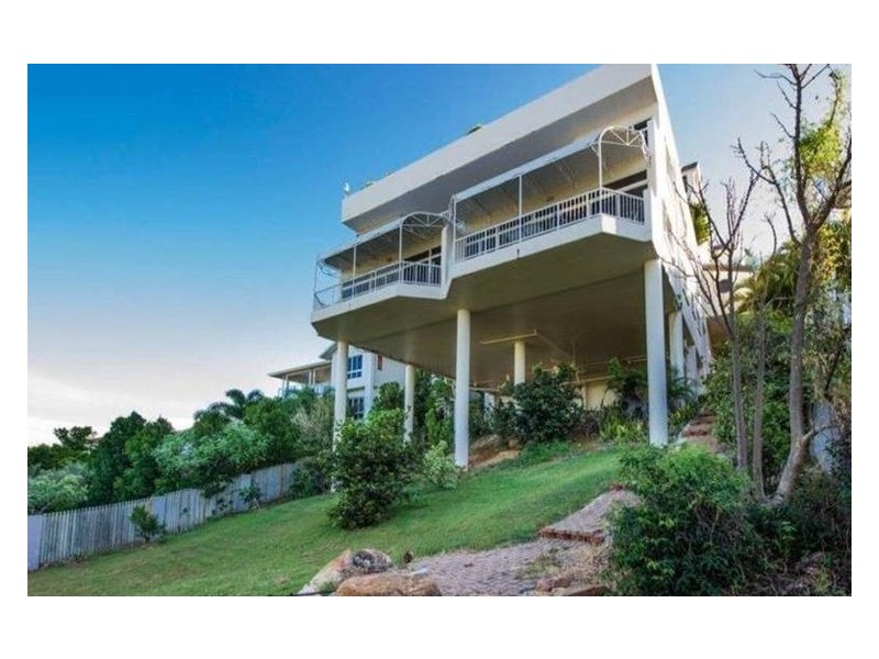 2/13 Hillside Crescent, Townsville QLD 4810