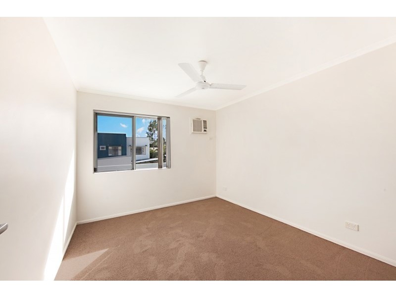 9/4 South Vickers Road, Condon QLD 4815