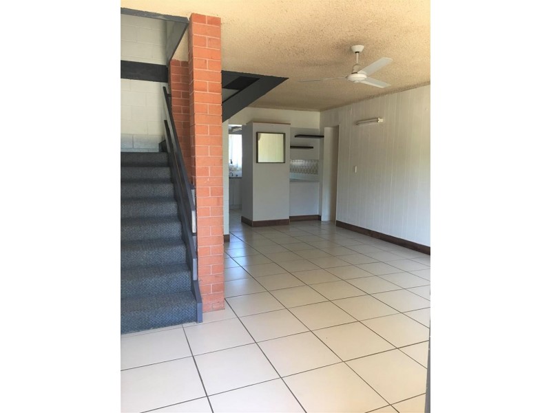 2/95 Hugh Street, West End QLD 4810