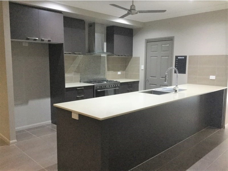 65 Sunhaven Boulevard, Burdell QLD 4818