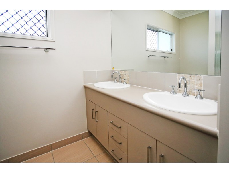 59 Iona Avenue, Burdell QLD 4818