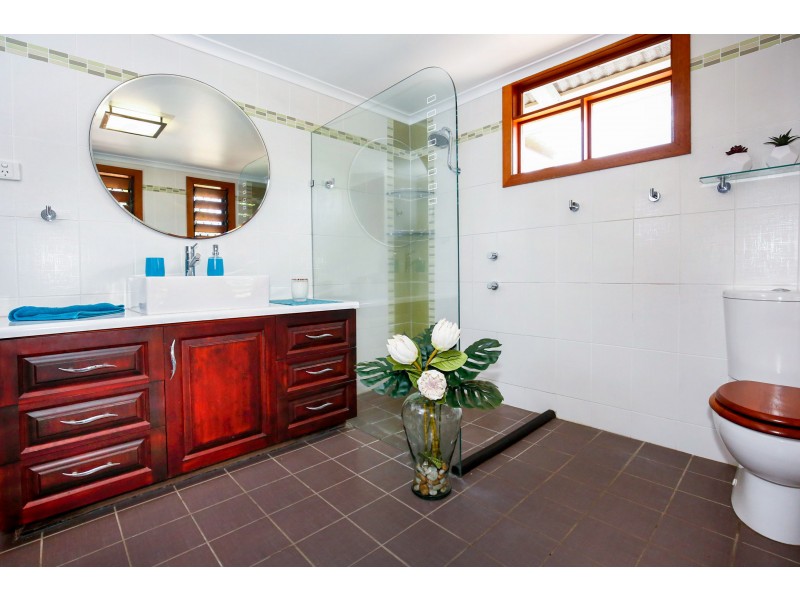 7 Roberts Street, Hermit Park QLD 4812