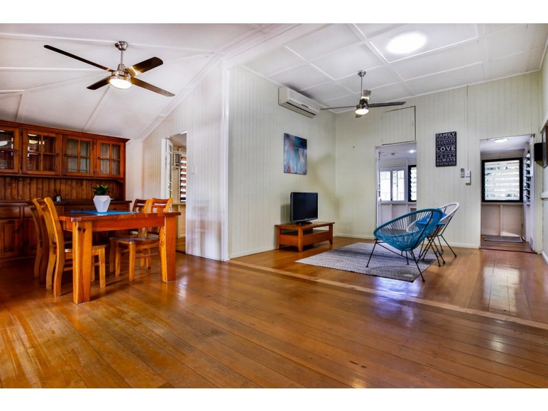 7 Roberts Street, Hermit Park QLD 4812