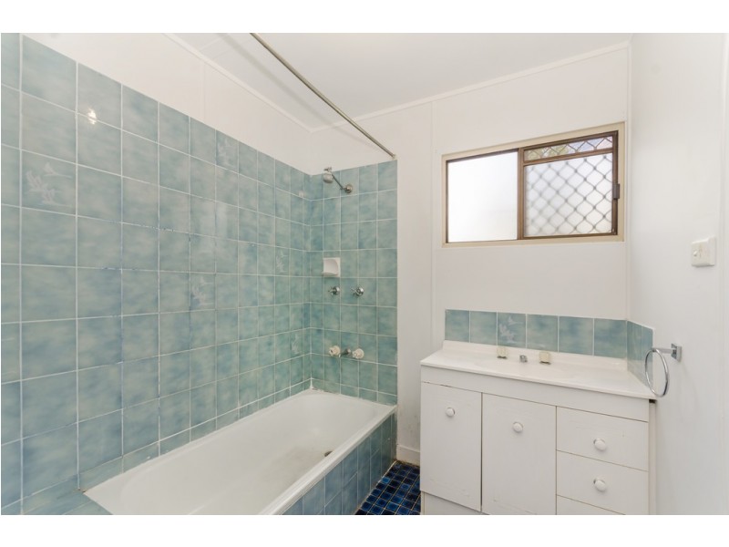 1549 Riverway Drive, Kelso QLD 4815