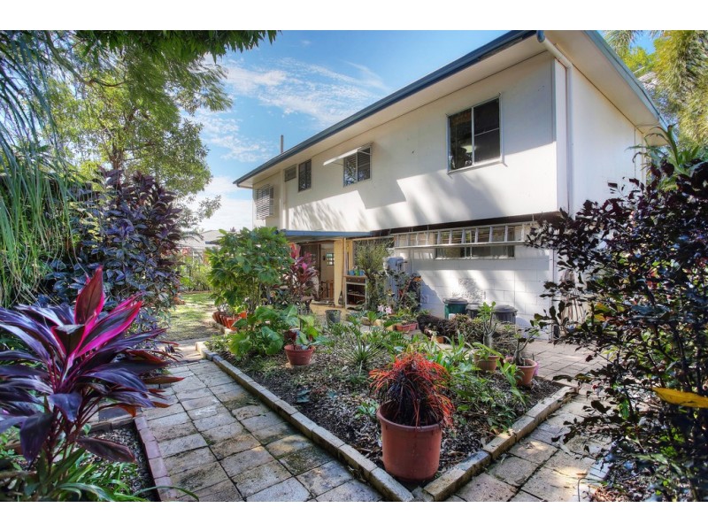 5 Paringa Street, Cranbrook QLD 4814