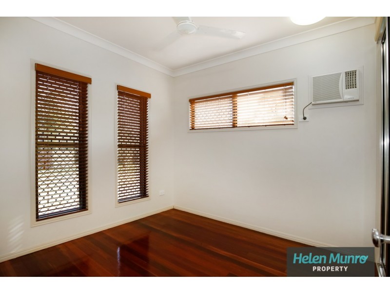 9 St Kilda Row, Douglas QLD 4814