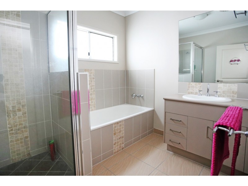 59 Iona Avenue, Burdell QLD 4818