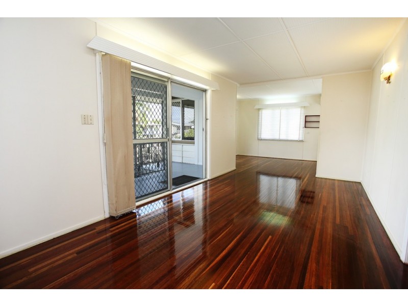 25 Laburnum Street, Cranbrook QLD 4814