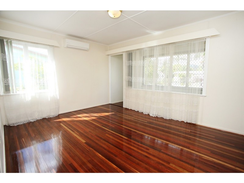 25 Laburnum Street, Cranbrook QLD 4814