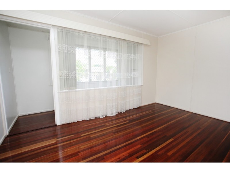 25 Laburnum Street, Cranbrook QLD 4814