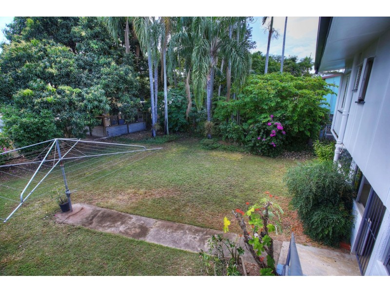 25 Laburnum Street, Cranbrook QLD 4814