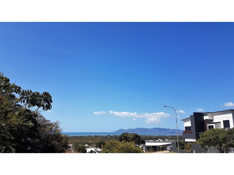 139 Goicoechea Drive, Bushland Beach QLD 4818