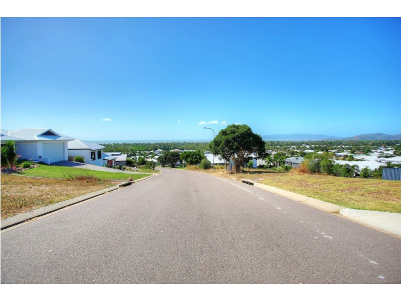 139 Goicoechea Drive, Bushland Beach QLD 4818