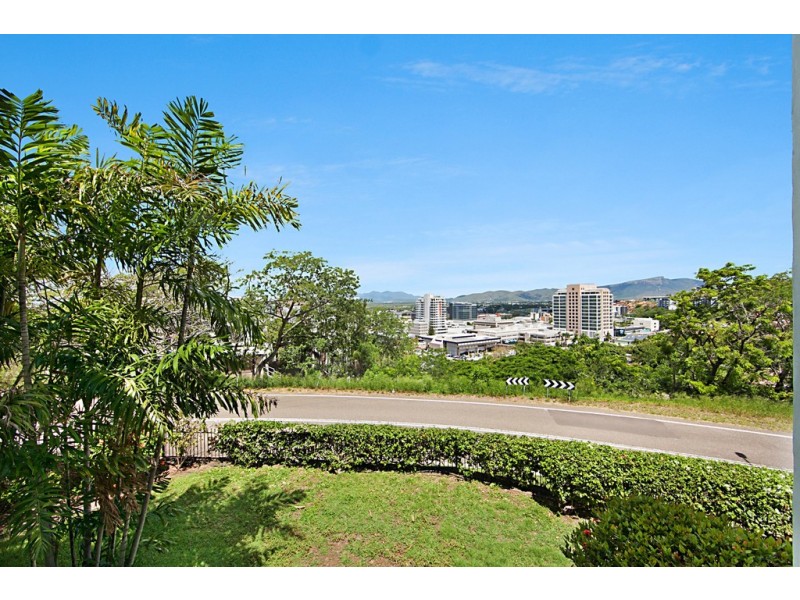 13/15 Hale Street, North Ward QLD 4810