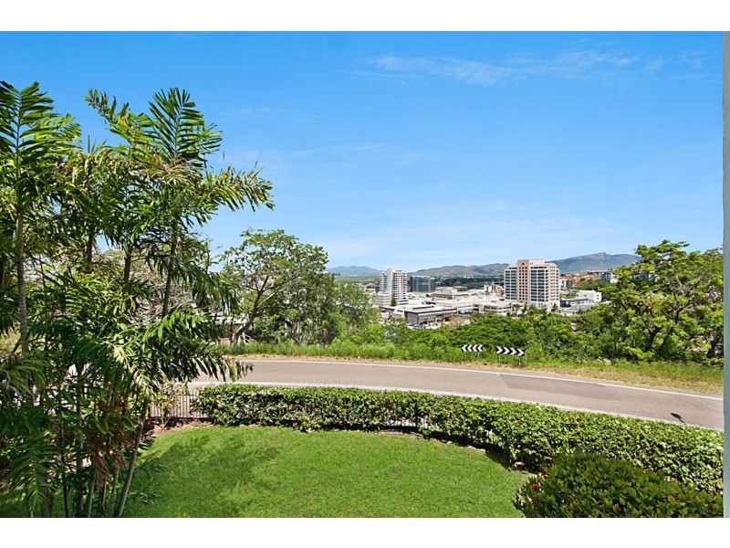 13/15 Hale Street, North Ward QLD 4810