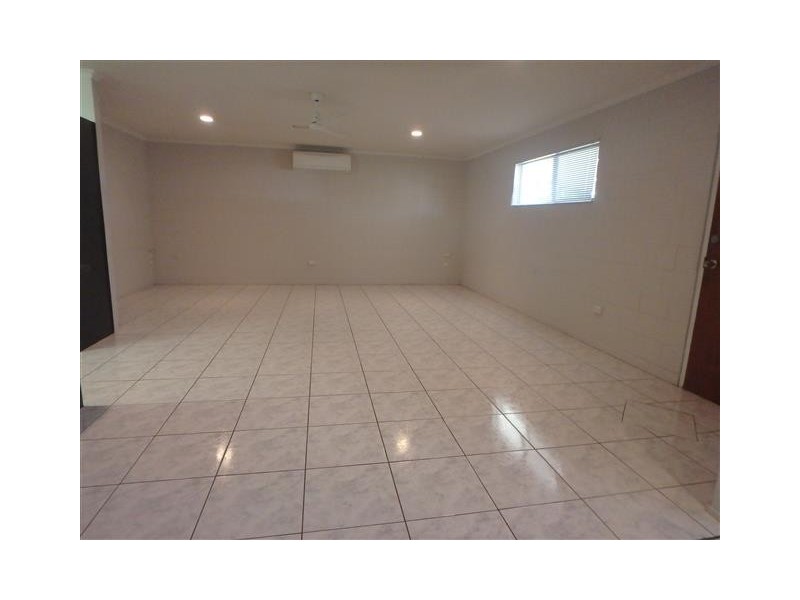 8 Robbins Court, Wulguru QLD 4811