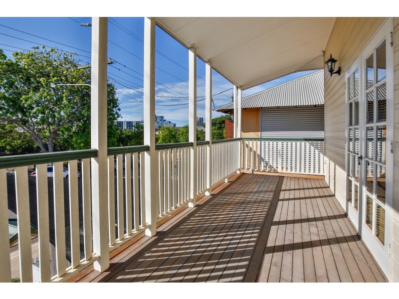 93 Perkins Street, South Townsville QLD 4810