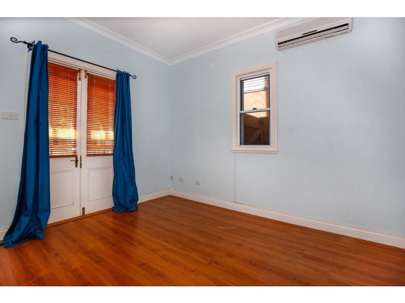 93 Perkins Street, South Townsville QLD 4810