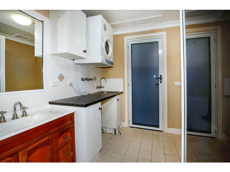 93 Perkins Street, South Townsville QLD 4810