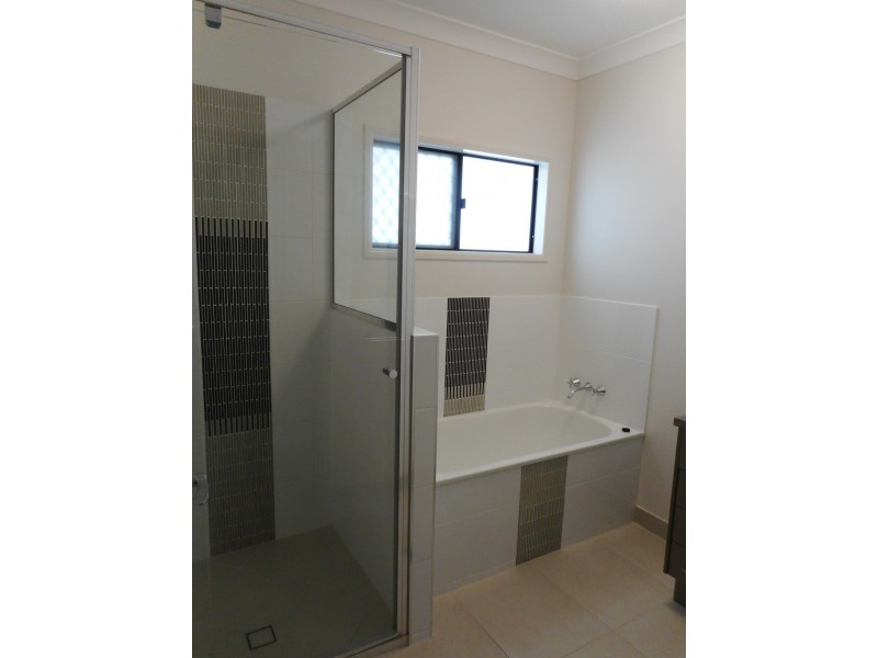 72 Griffey Street, Burdell QLD 4818