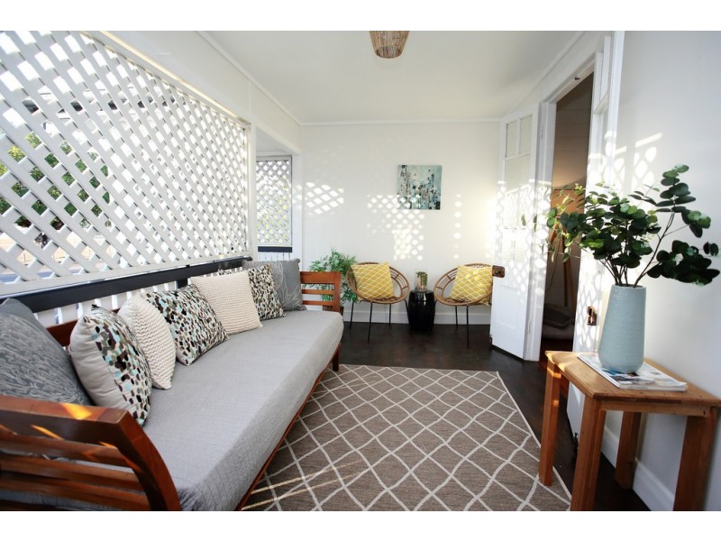 90 Queens Road, Hermit Park QLD 4812