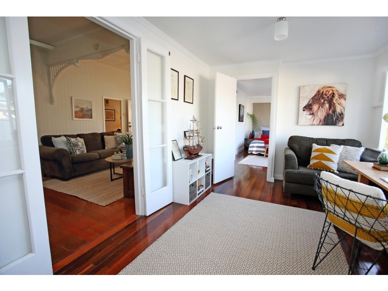 90 Queens Road, Hermit Park QLD 4812