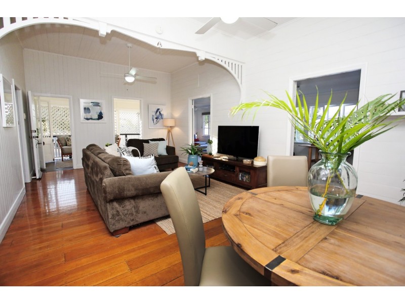 90 Queens Road, Hermit Park QLD 4812