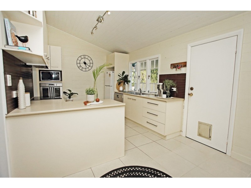 90 Queens Road, Hermit Park QLD 4812