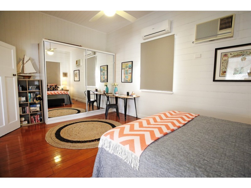 90 Queens Road, Hermit Park QLD 4812