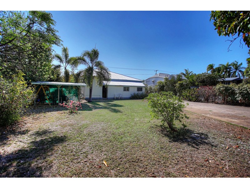 33 Hugh Street, West End QLD 4810