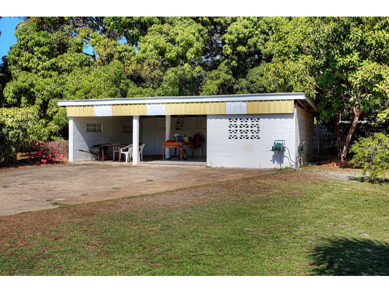 33 Hugh Street, West End QLD 4810