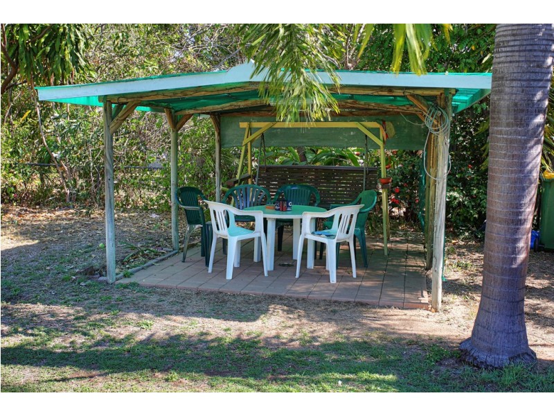 33 Hugh Street, West End QLD 4810