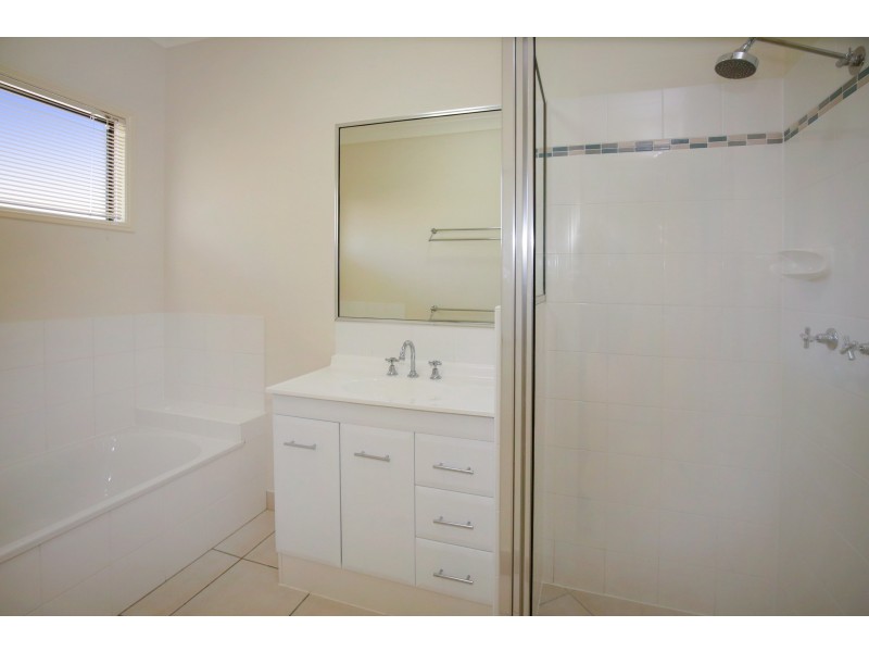 16 Tambo Court, Mount Louisa QLD 4814