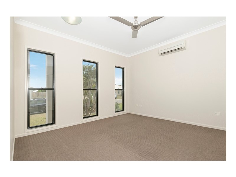 3 Balladonia Avenue, Mount Low QLD 4818